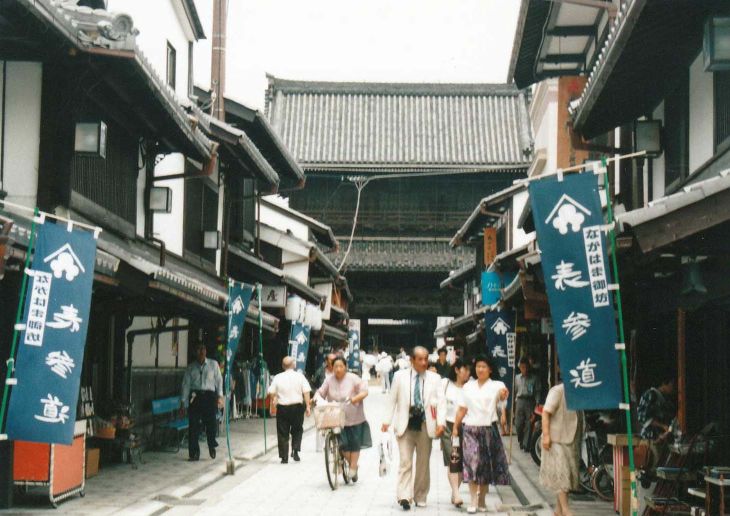 大通寺の参道